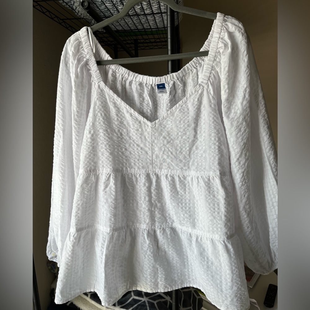 Old navy white top